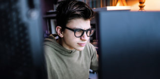 PC game. Bilde: Bruce Mars. Lisens: Pexels.com (free use)